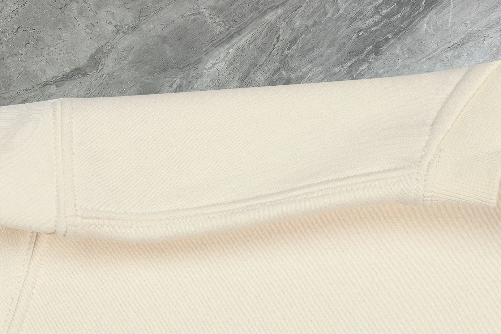 〖 𝐌𝐎𝐍𝐂𝐋𝐄𝐑~ 〗 440g ， 😎 ， ， Factory 2025 T ， ， Premium LOGO， Same Style ：Black White Size：S M L XL 2XL